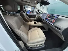 2025 Li Auto i8 Standard, белый — фото 17