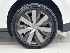 2025 Li Auto i8 Standard, белый — фото 20