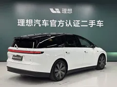 2025 Li Auto i8 Standard, белый — фото 24