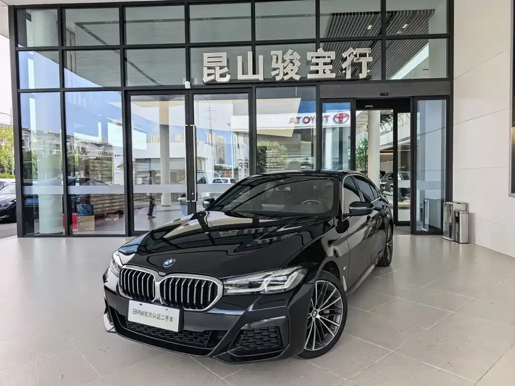 2022 BMW 5 Series 530Li M Sport Package