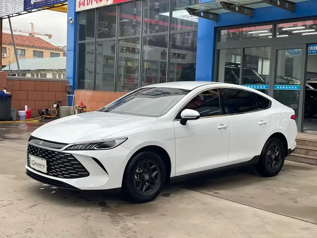 2025 BYD Qin PLUS DM-i PHEV Smart Driving 55km Leading