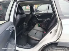 2022 Toyota RAV4 Hybrid 2.5L E-CVT 2WD Elite, белый — фото 7