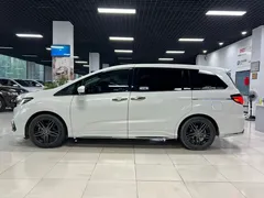 2022 Honda Odyssey 2.0L e:HEV, белый — фото 3