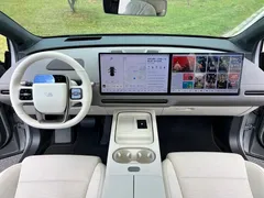 2025 Li Auto i6 4WD Standard — фото 12