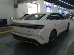 2024 BYD Seal 06 DM-i PHEV 80km Premium, белый — фото 3