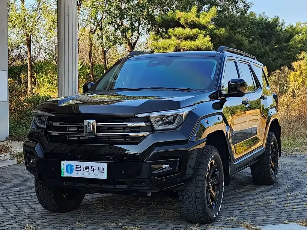 2023 Tank 400 Hi4-T PHEV