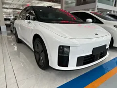 2025 Li Auto i6 2WD Standard, белый — фото 2