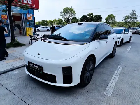 2026 Li Auto i6 4WD Standard EV