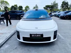2026 Li Auto i6 4WD Standard EV, белый — фото 2