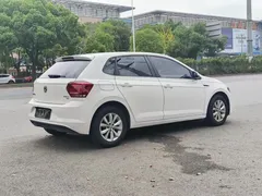 2019 Volkswagen Polo Plus 1.5L AT Colorful Tech, белый — фото 9