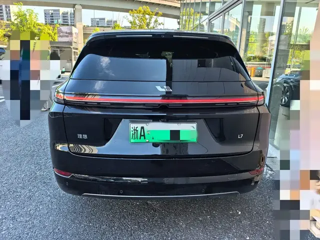 2025 Li Auto L7