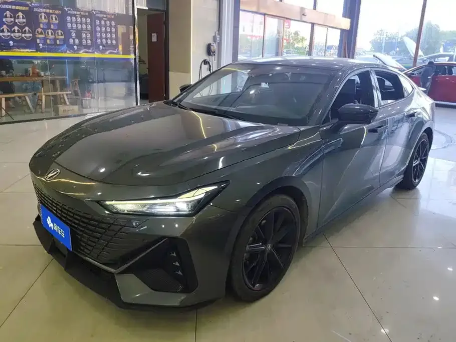 2022 Changan UNI-V 1.5T Premium