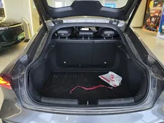 2022 Changan UNI-V 1.5T Premium — фото 4