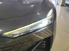 2022 Changan UNI-V 1.5T Premium — фото 5