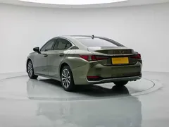 2021 Lexus ES 200 Luxury, зелёный — фото 4