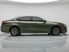 2021 Lexus ES 200 Luxury, зелёный — фото 7