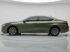 2021 Lexus ES 200 Luxury, зелёный — фото 8
