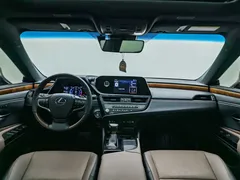 2021 Lexus ES 200 Luxury, зелёный — фото 11