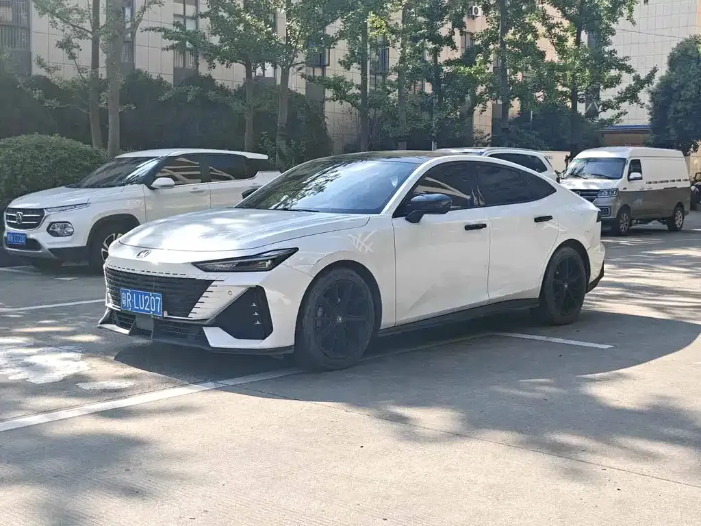 2023 Changan UNI-V 1.5T Premium