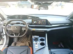 2023 Changan UNI-V 1.5T Premium, белый — фото 5