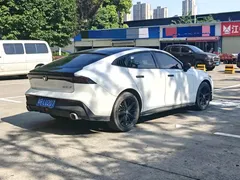 2023 Changan UNI-V 1.5T Premium, белый — фото 7