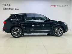 2022 Audi Q7 55 TFSI quattro S line Sport, чёрный — фото 3