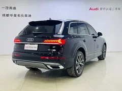 2022 Audi Q7 55 TFSI quattro S line Sport, чёрный — фото 5