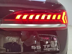 2022 Audi Q7 55 TFSI quattro S line Sport, чёрный — фото 18
