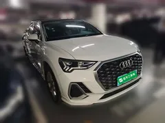 2022 Audi Q3 Sportback 35 TFSI, белый — фото 3