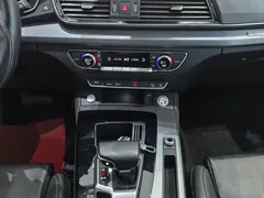 2022 Audi Q5L 40T Fashion Sport, чёрный — фото 11