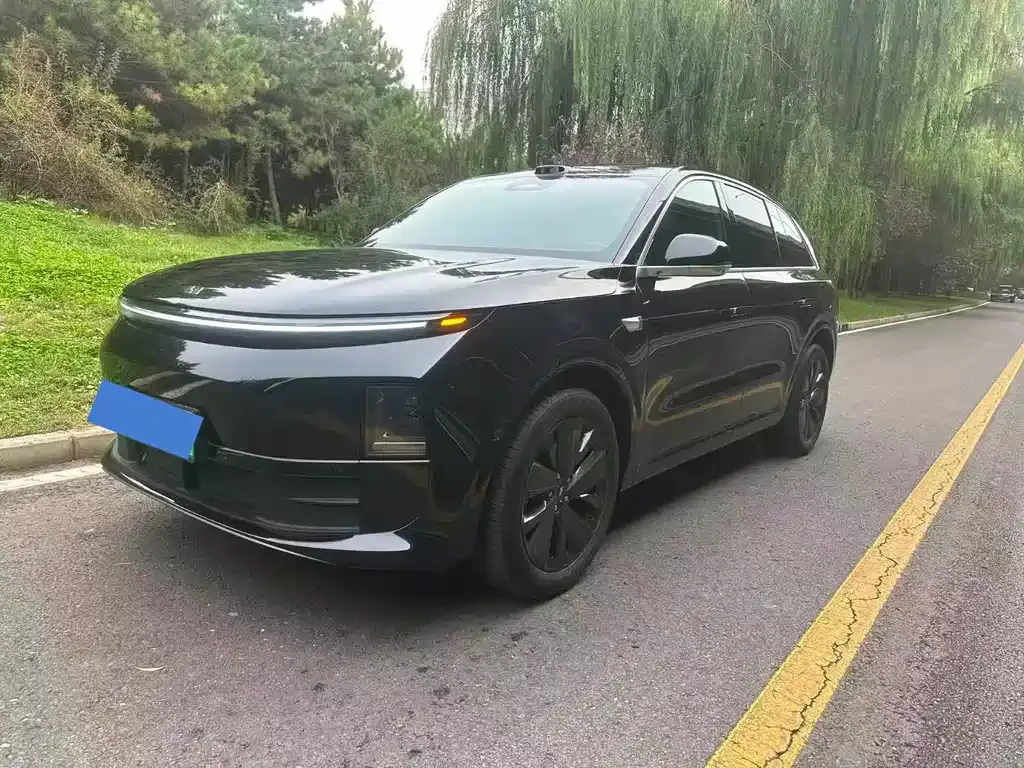 2025 Li Auto L6