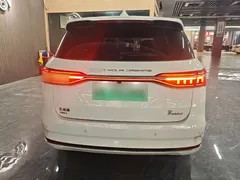 2022 BYD Song Max DM-i PHEV 105KM Premium, белый — фото 6