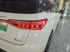 2022 BYD Song Max DM-i PHEV 105KM Premium, белый — фото 8