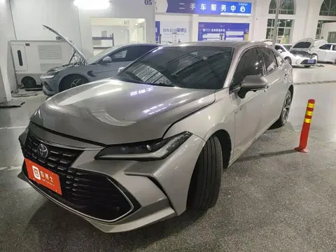 2023 Toyota Avalon Hybrid 2.5L Luxury