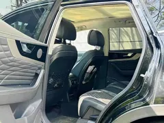 2022 Hongqi HS5 2.0T 4WD — фото 6