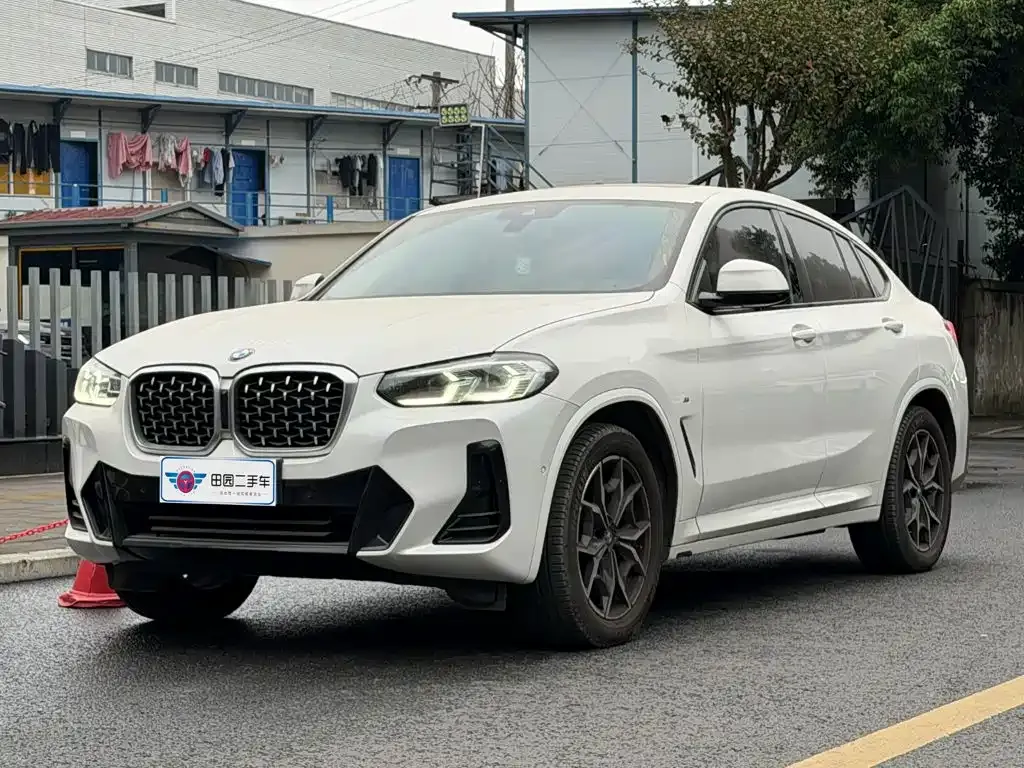 2022 BMW X4 25i M Sport Package