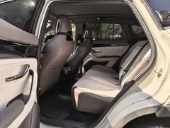 2025 BYD Song PLUS DM-i PHEV 112km Premium, белый — фото 13