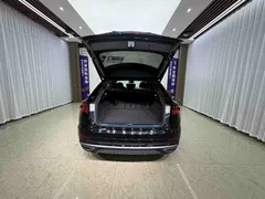 2021 Audi Q8 55 TFSI Sport, чёрный — фото 12