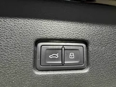 2021 Audi Q8 55 TFSI Sport, чёрный — фото 16