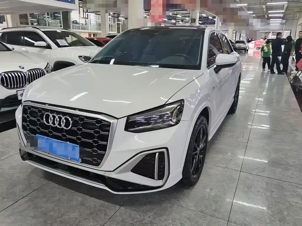 2022 Audi Q2L 35 TFSI Fashion