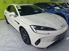 2025 BYD Seal 07 1.5L PHEV 125km Premium, белый — фото 4