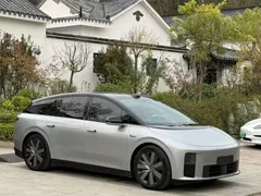 2025 Li Auto i6 4WD Standard — фото 3