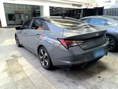 2022 Hyundai Elantra 1.5L CVT LUX Premium — фото 5