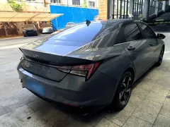 2022 Hyundai Elantra 1.5L CVT LUX Premium — фото 7