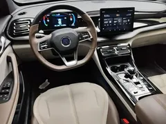 2024 BYD Qin PLUS Honor DM-i PHEV 55km Leading — фото 11
