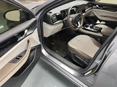 2024 BYD Qin PLUS Honor DM-i PHEV 55km Leading — фото 16