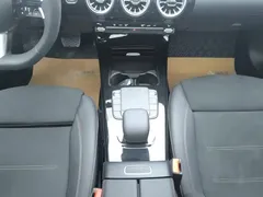 2023 Mercedes-Benz A-Class A 200 L Fashion, белый — фото 16