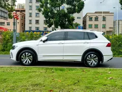 2020 Volkswagen Tiguan L 430PHEV Flagship PHEV, белый — фото 4