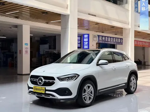 2022 Mercedes-Benz GLA 200