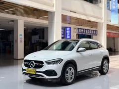 2022 Mercedes-Benz GLA 200, белый — фото 1